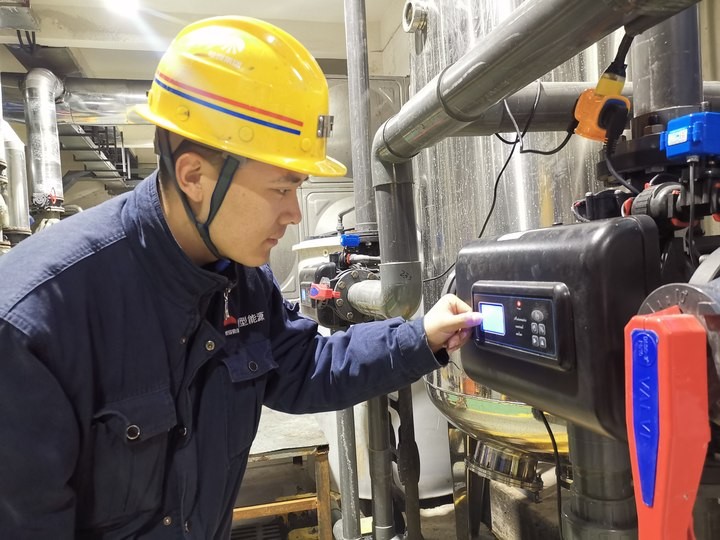 新型能源神木分公司:来看巡检一线的花样“风采录”3.jpg 新型能源神木分公司:来看巡检一线的花样“风采录”3.jpg